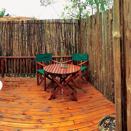 Lodge Roche Tamarin Ла Посесион Екстериор снимка